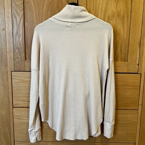 Michael Stars Marcy Thermal Cowl Neck Tunic Top Stucco Size XS NWT Neutral Cozy - Picture 5 of 6